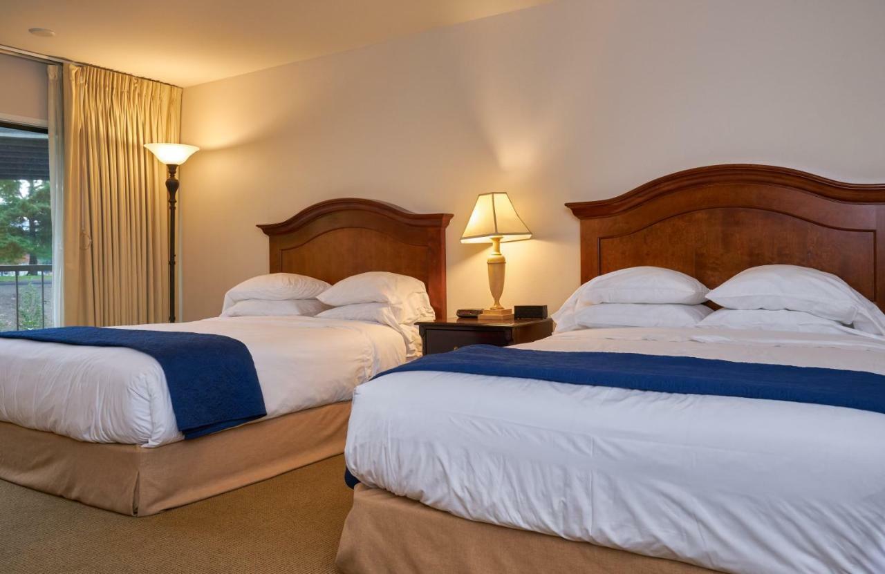 Inn At The Commons Медфорд Екстер'єр фото